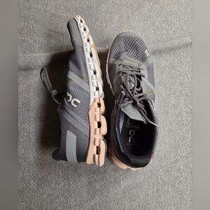 On Running Cloud Shoes, Women's size 8